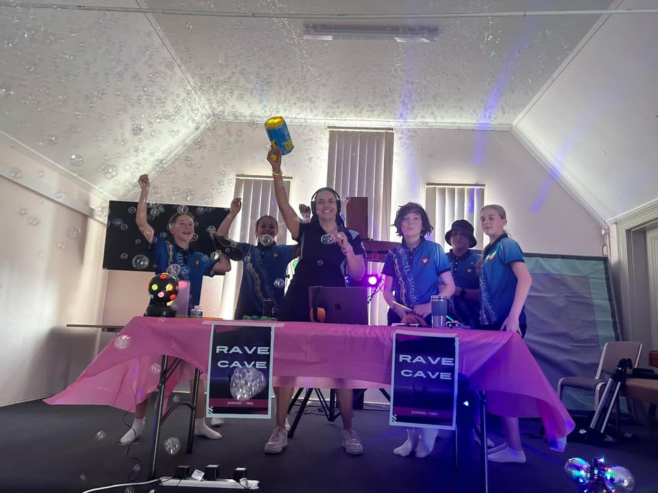 542973864502303_1454846836648330-1